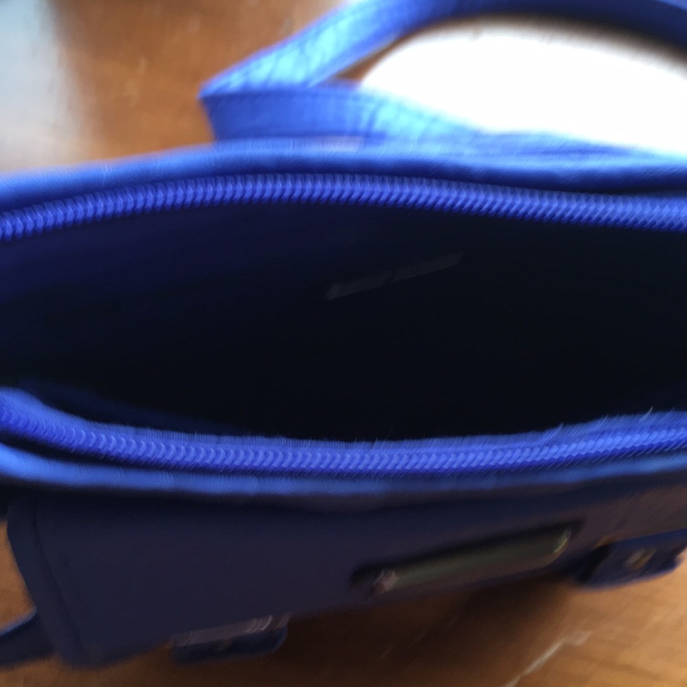 Handbag - Picture 3 of 5